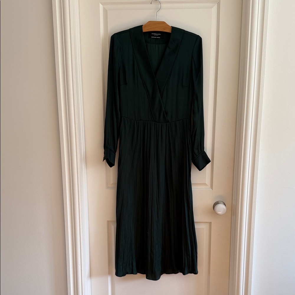 Scotch & Soda Dark Green Long-sleeved pleated midi dress